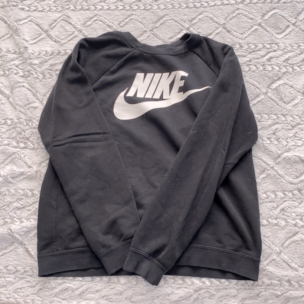black nike crew neck
